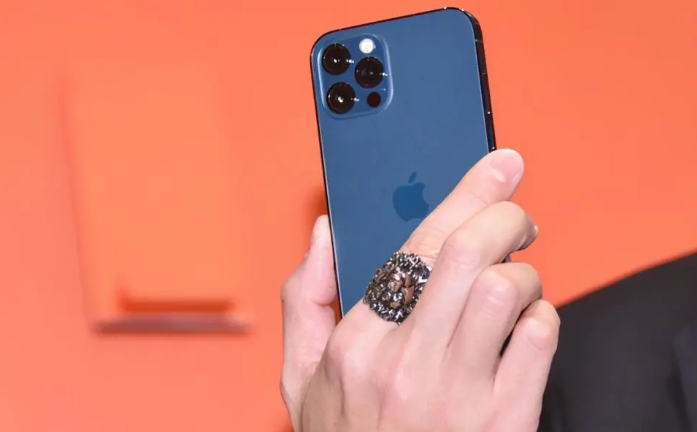 蚌山苹果手机维修分享iPhone12系列重启方法教程 